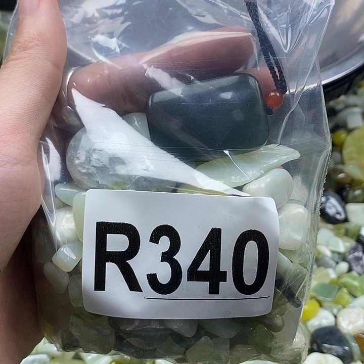 未镶嵌岫玉鱼缸石