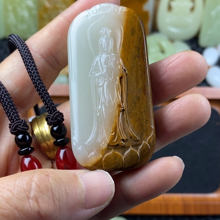 昆仑料俏色站观音