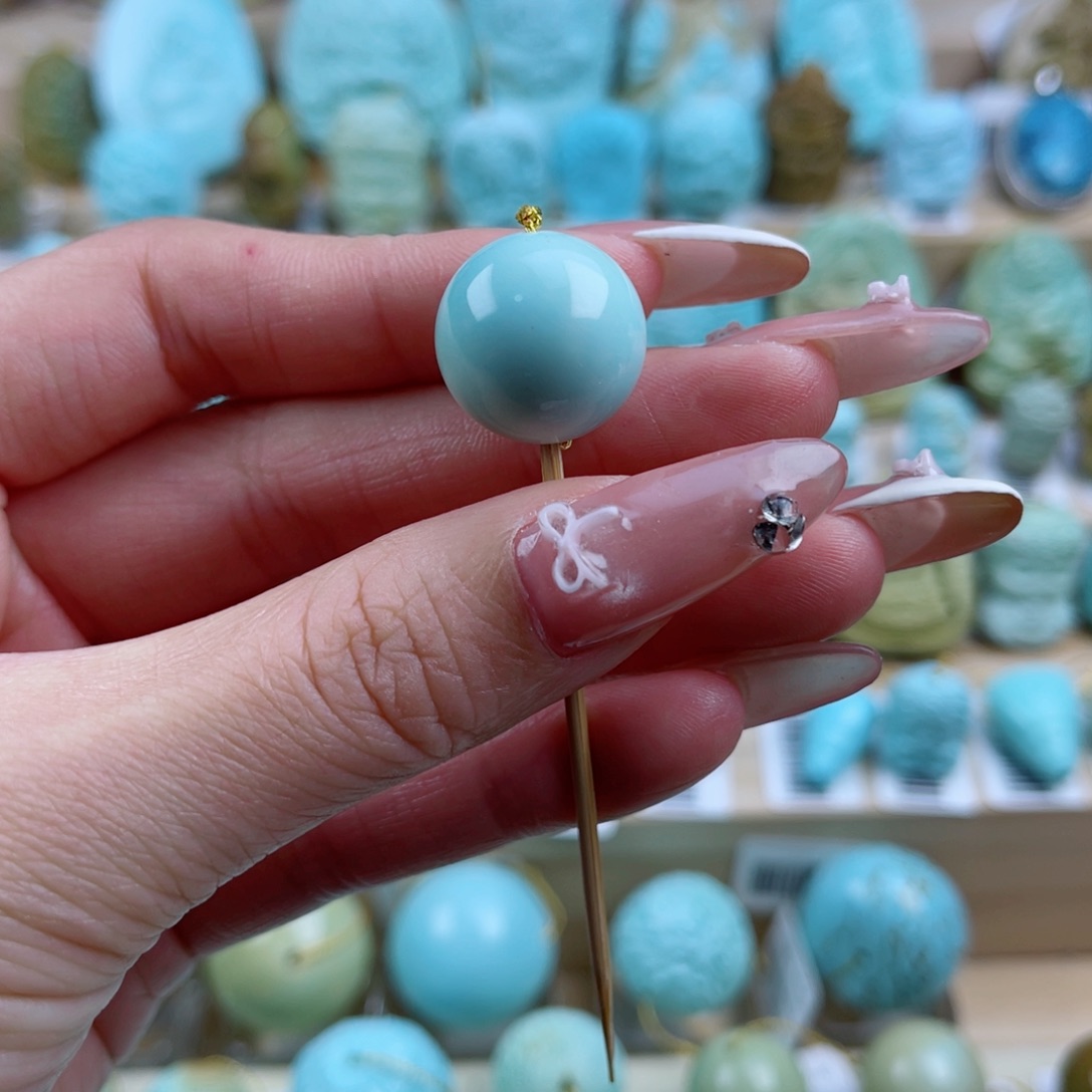 绿松石未镶嵌珠宝奇石