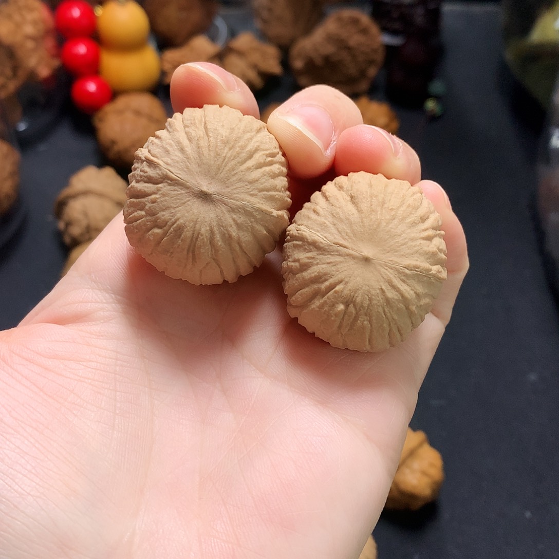 月***晴文玩核桃吊坠猴头元宝