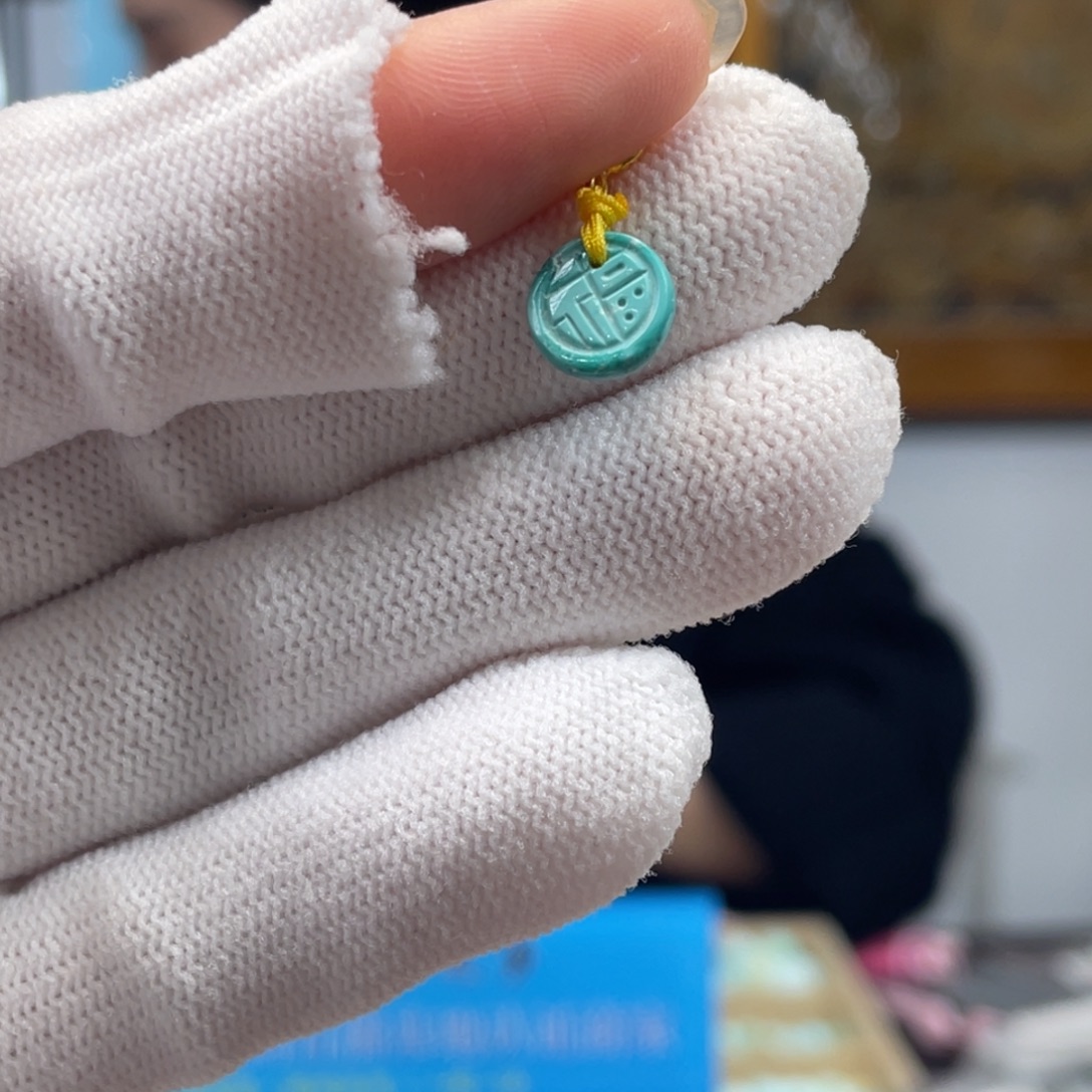 绿松石未镶嵌挂件