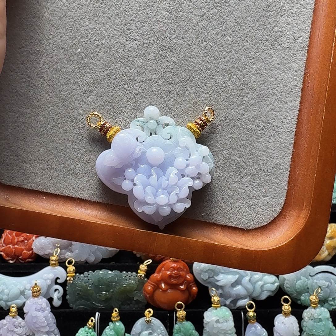 吊坠(不含链)未镶嵌翡翠