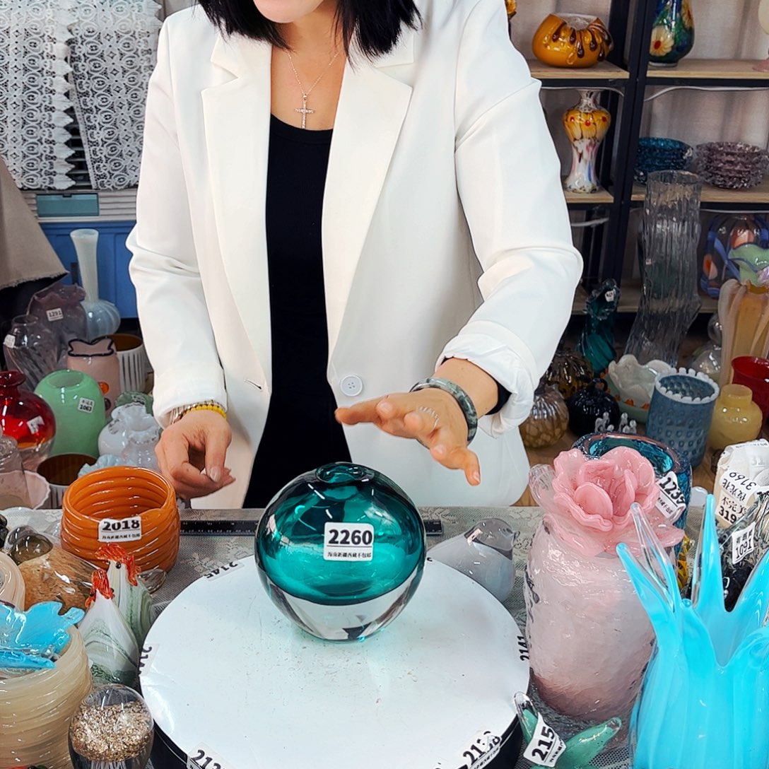 2260 家悦琉璃工艺品不完美