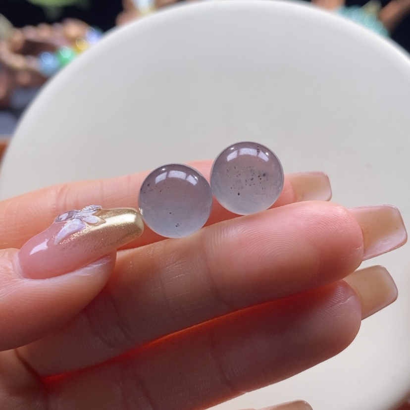 【闪购商品】翡翠颈饰未镶嵌翡翠黑钢珠，随机发一颗