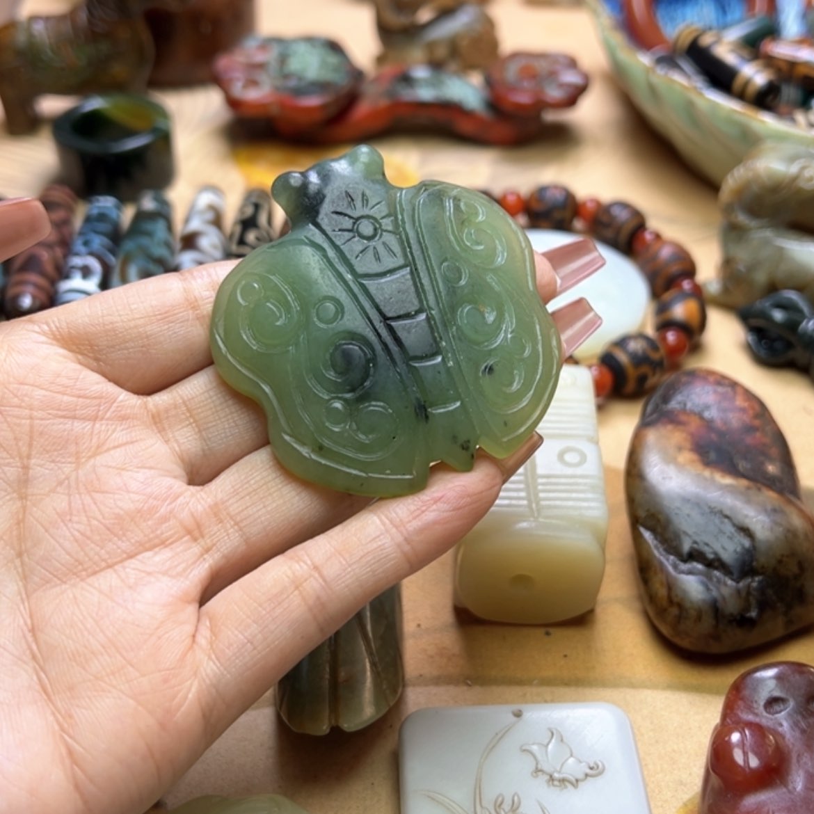 【闪购商品】蛇纹石玉颈饰未镶嵌