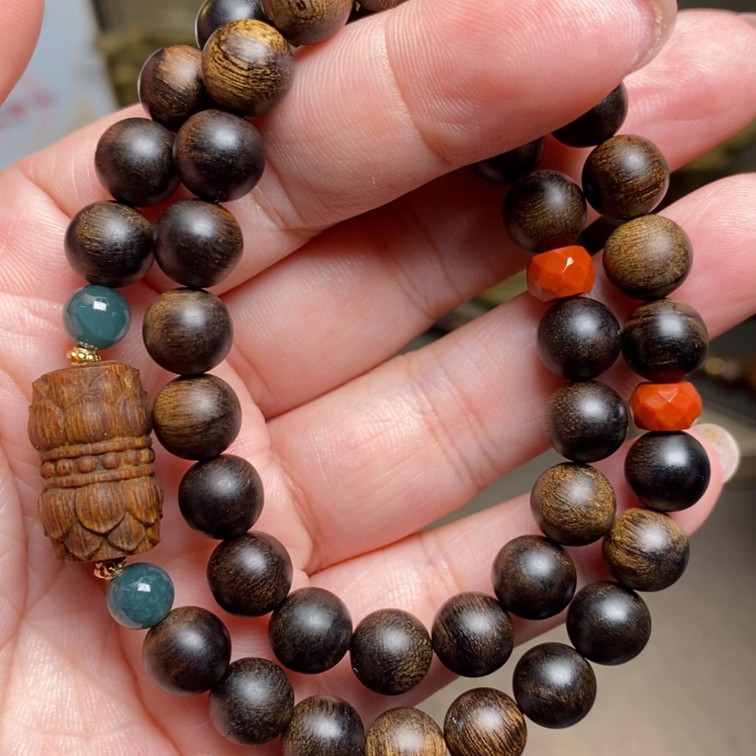 手串沉香富森红土玉化08➕白棋沉香木雕