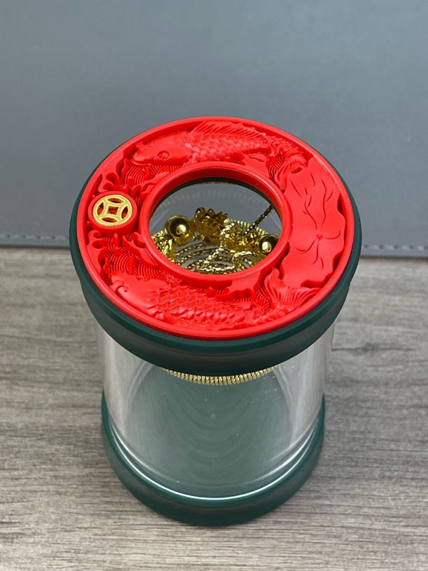 集玖大漆雕刻独眼蝈蝈叫罐  裸罐一个