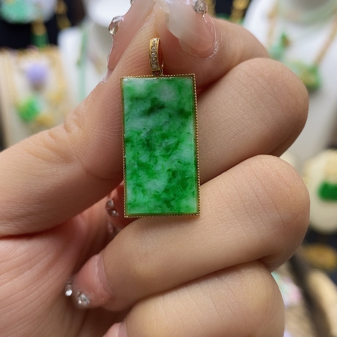 翡翠颈饰18K金镶嵌天然