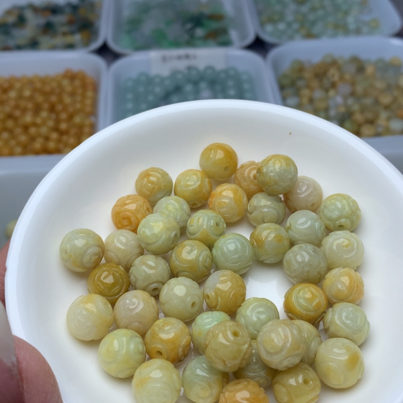 【闪购商品】翡翠手链未镶嵌卡10+黄龙珠