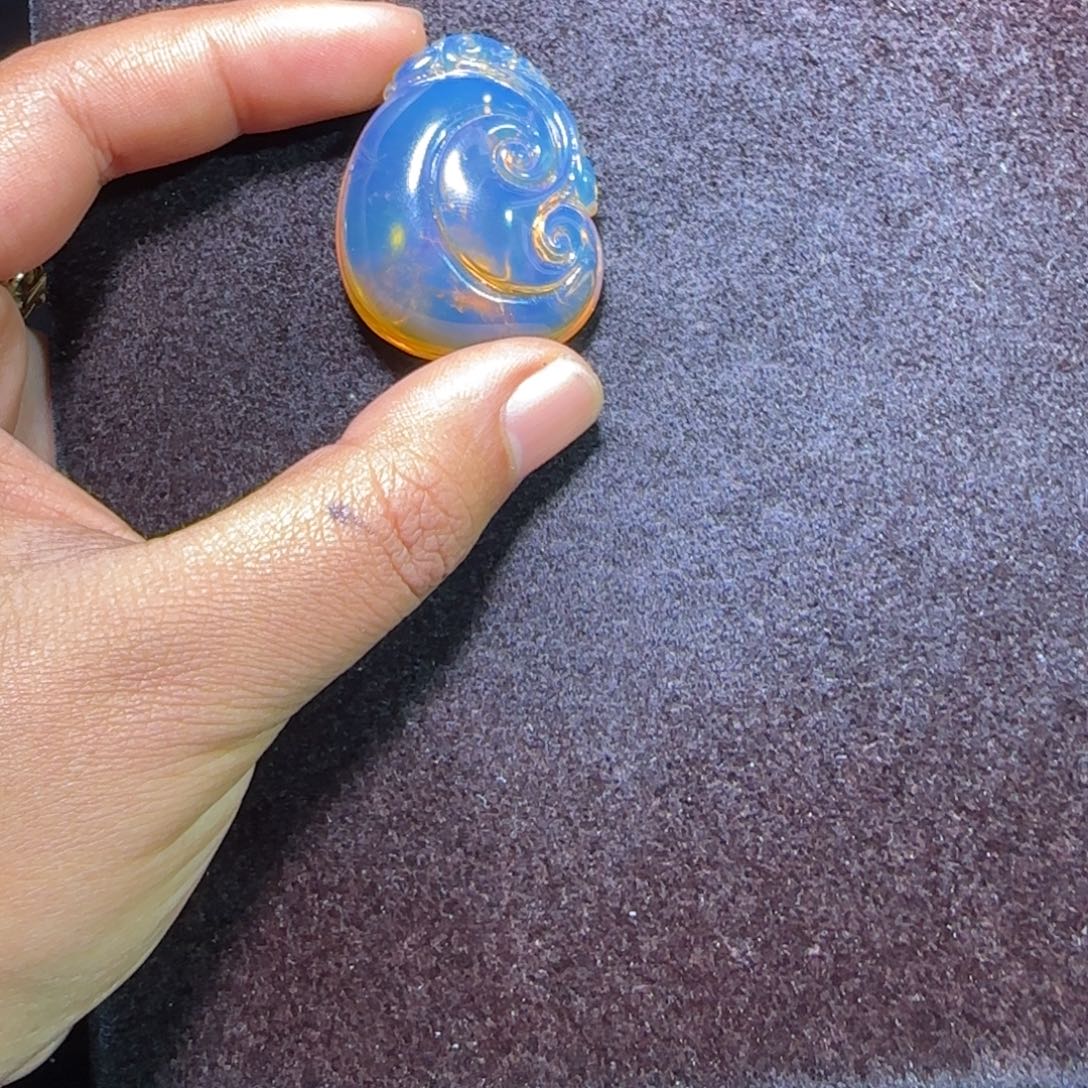 琥珀未镶嵌裸石琥珀