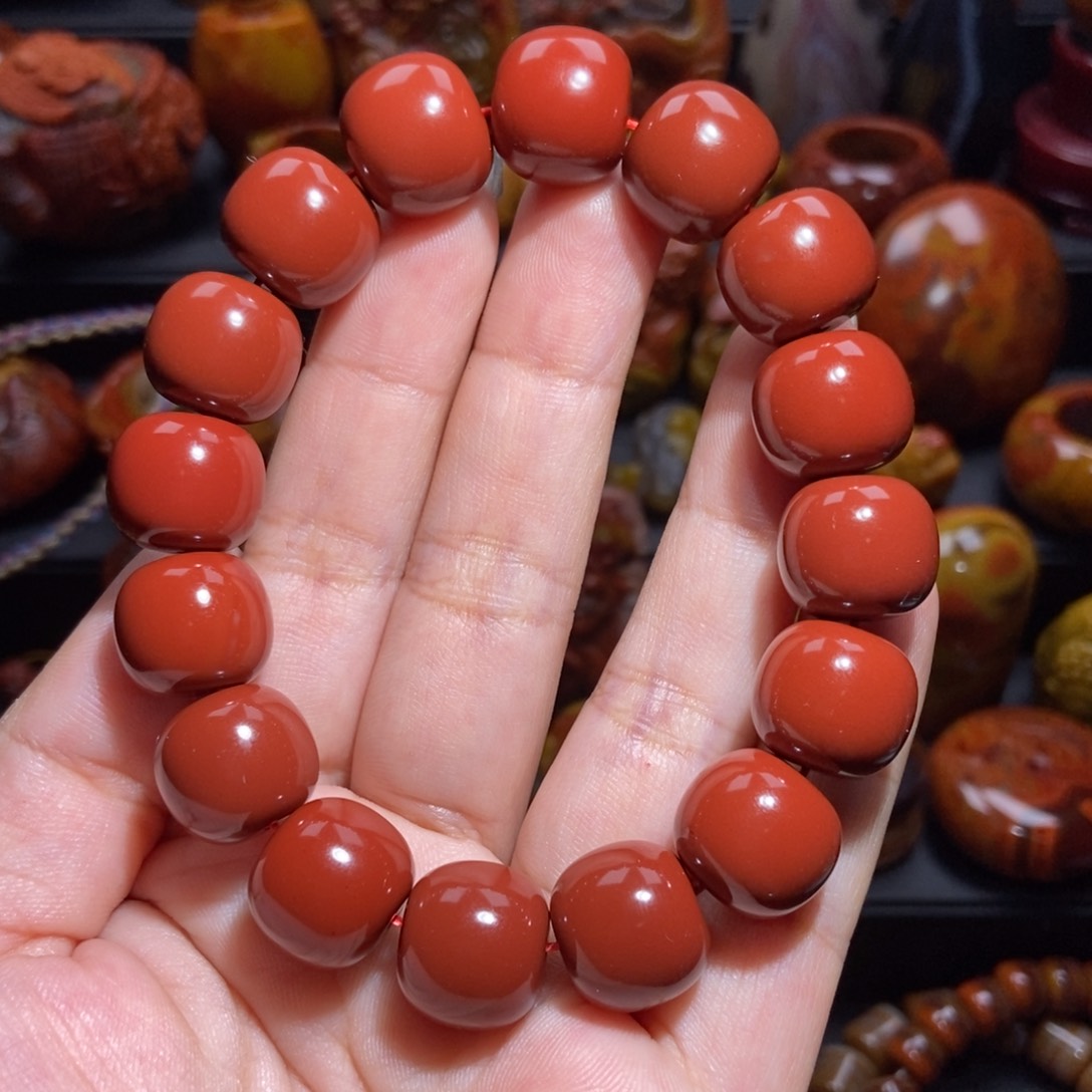玛瑙/玉髓手串未镶嵌不**巴