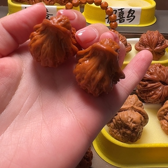 王***დ文玩核桃吊坠报喜鸟小鸟