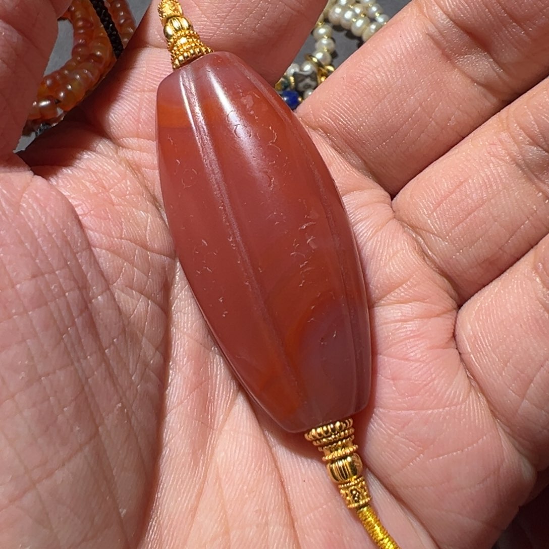 南红玛瑙颈饰未镶嵌