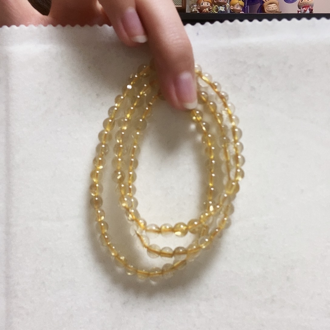 水晶手串未镶嵌简单