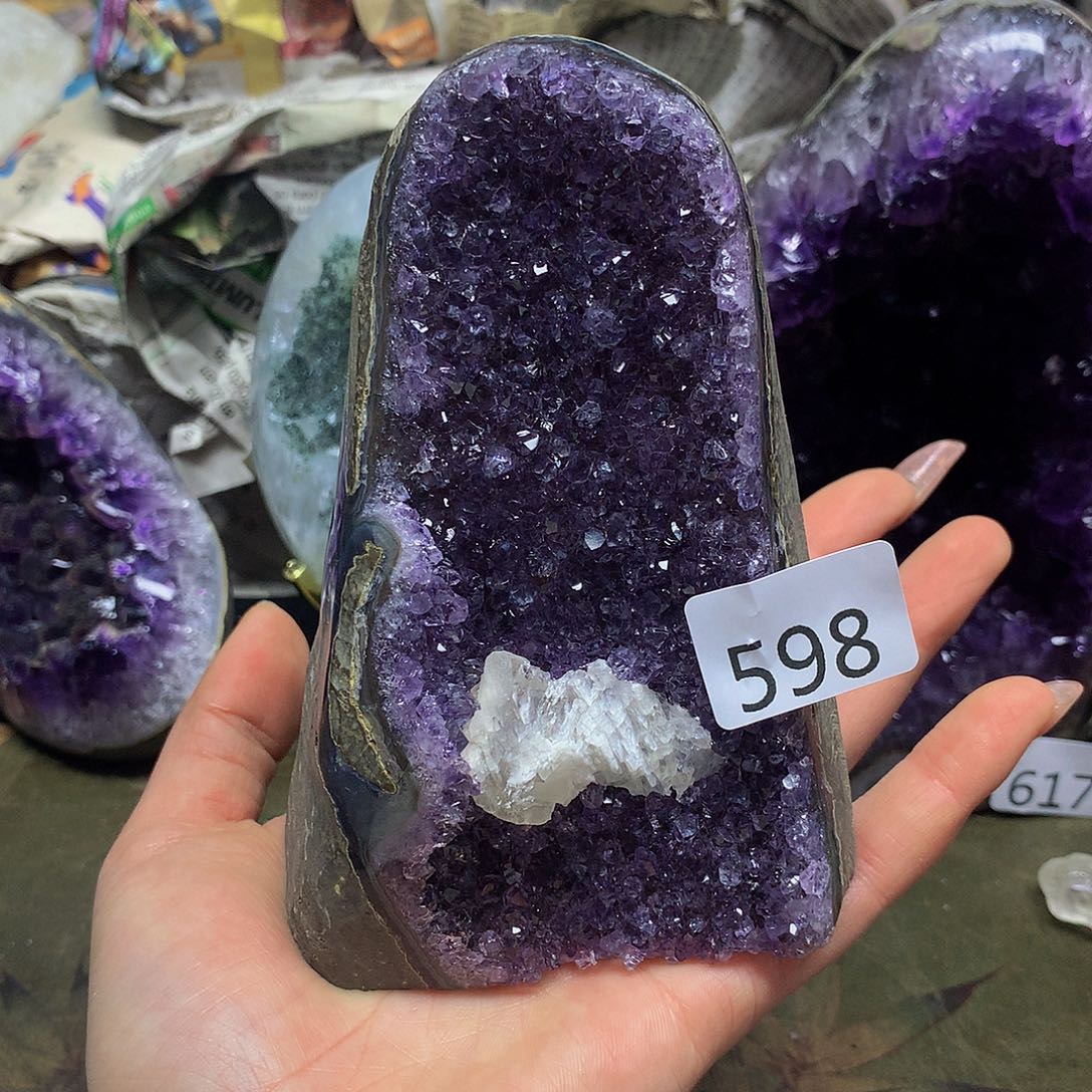 紫晶大型摆件（非配饰）未镶嵌