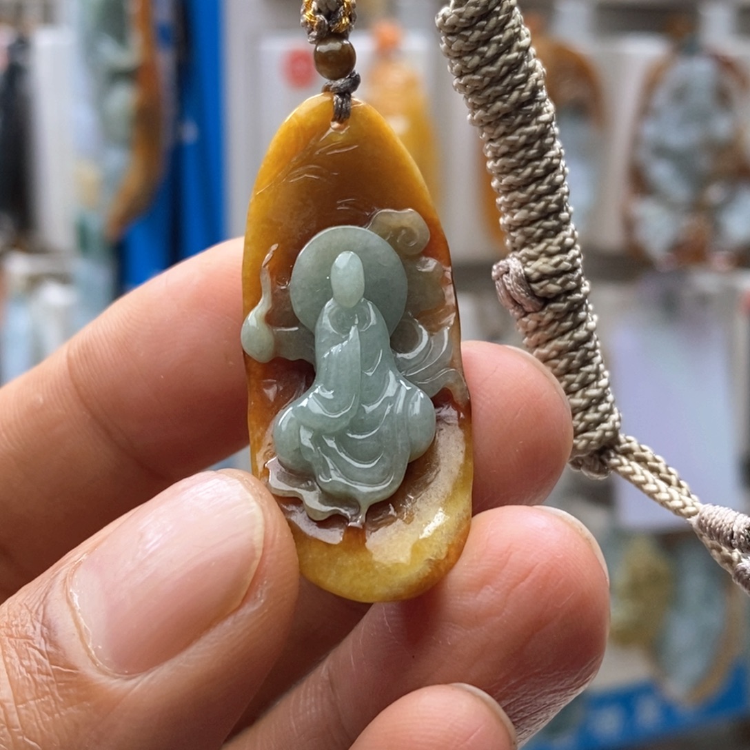 翡翠未镶嵌颈饰悟道