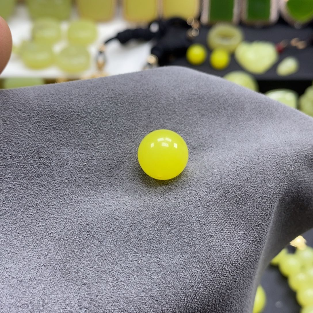 和田玉（黄玉）未镶嵌颈饰