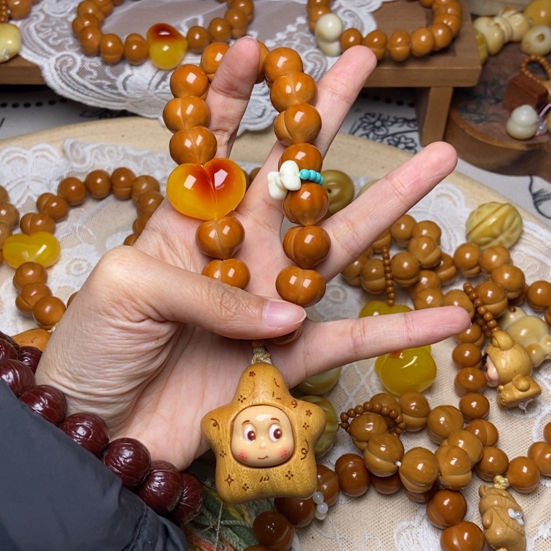 猴头核桃吊坠屁桃玻璃底卡15