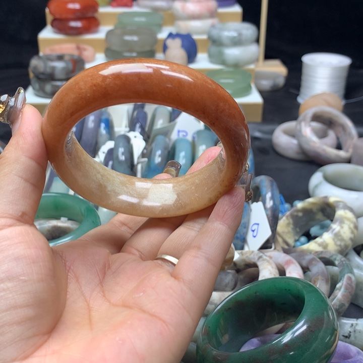 未镶嵌手镯石英质玉慕*漓