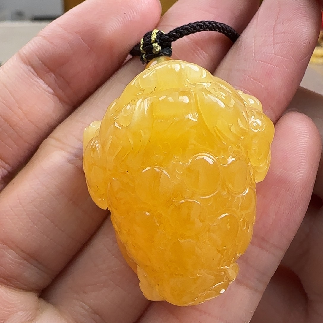 琥珀未镶嵌珠宝奇石