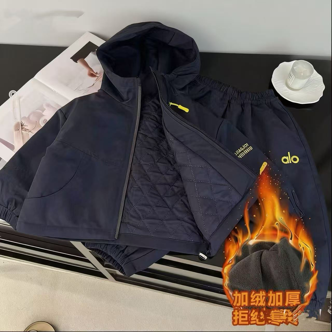 男女童冲锋衣秋冬装加厚夹棉套装2025新款中大童连帽冲锋衣外套