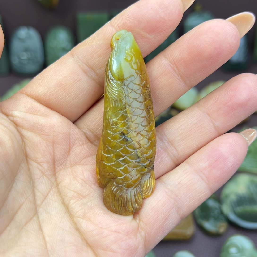 岫岩河磨玉（透闪石质玉）颈饰未镶嵌¥****¥