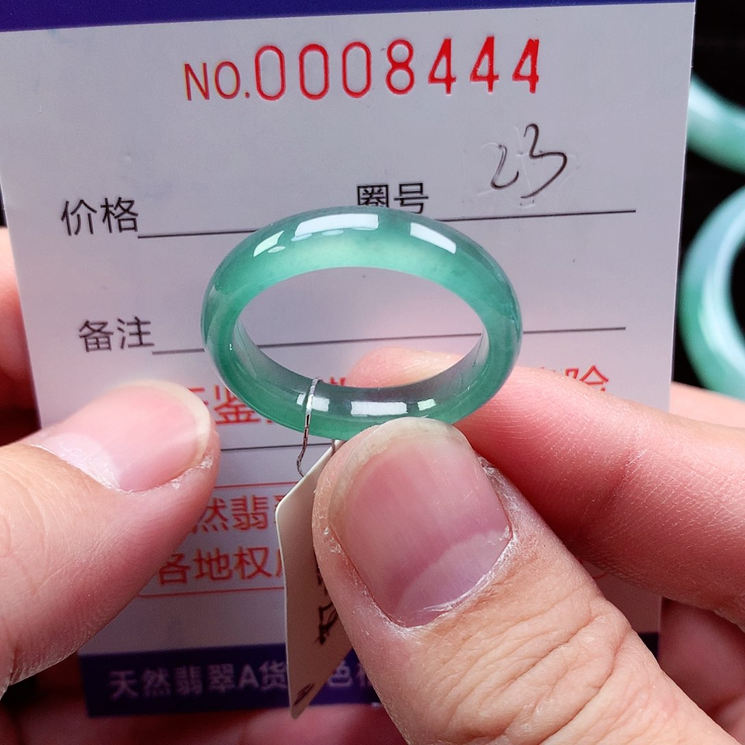 【闪购商品】翡翠戒指未镶嵌淼*?天然