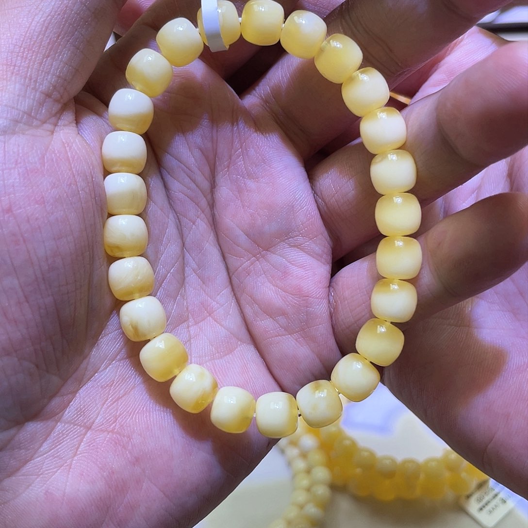 蜜蜡手串未镶嵌8.5mm✖️8mm白妖花