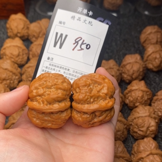 吊坠桃核我是第38