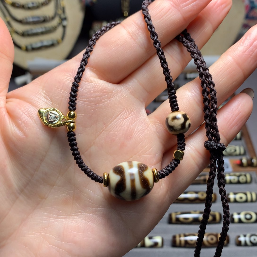 玛瑙/玉髓吊坠(赠链)未镶嵌