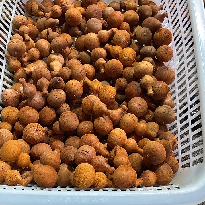 大叶紫檀（黑酸枝木类）沈**创