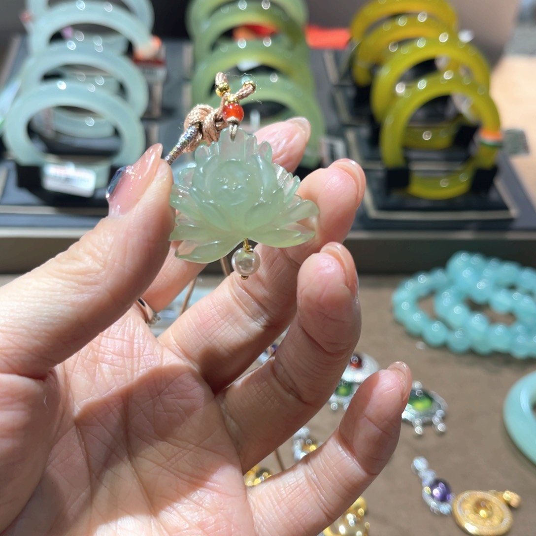 岫玉手镯未镶嵌手镯