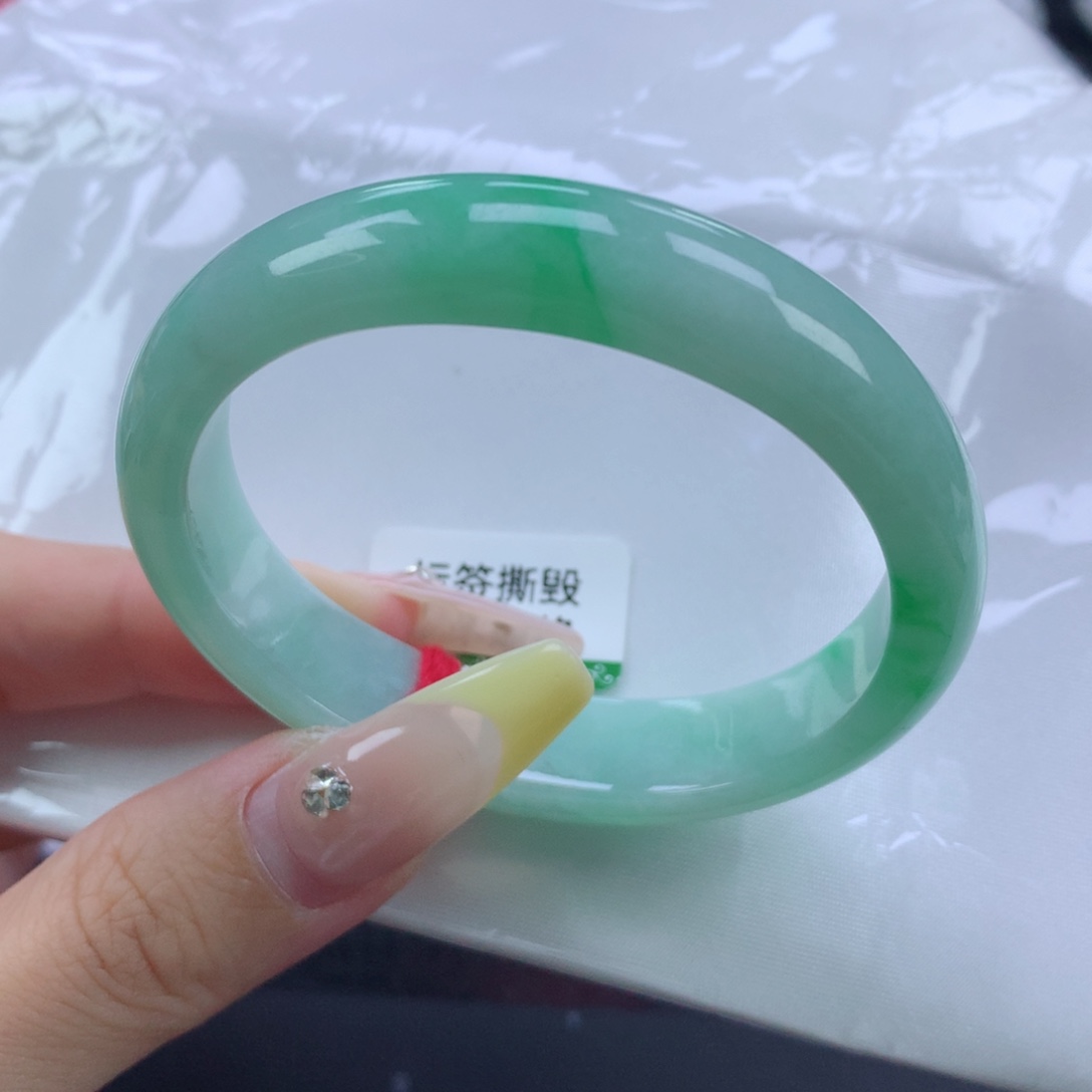 翡翠手镯未镶嵌缅甸天然翡翠A货52贵妃