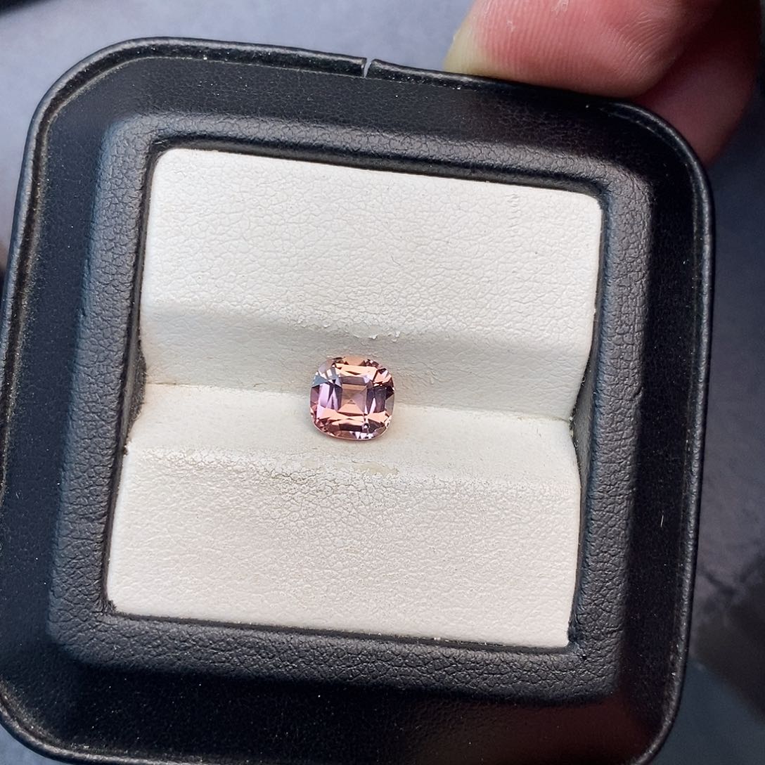 珠宝半成品未镶嵌碧玺1.24ct 