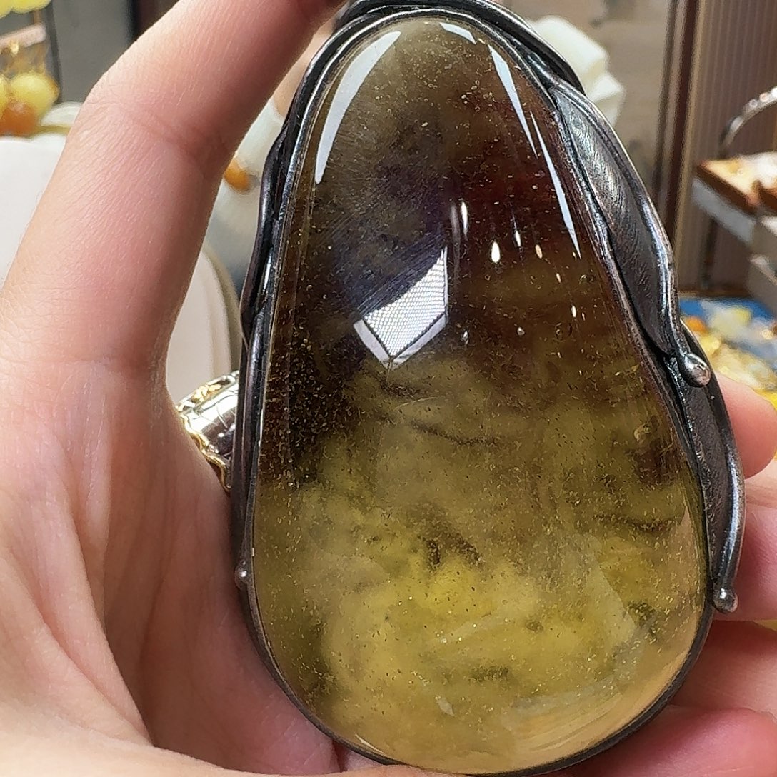 琥珀未镶嵌颈饰吊坠