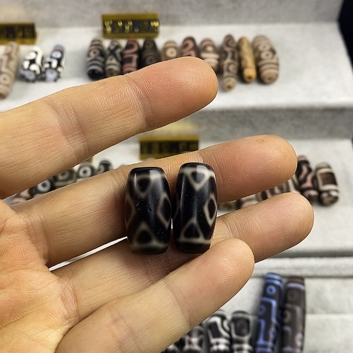 A***R玛瑙/玉髓合金颈饰