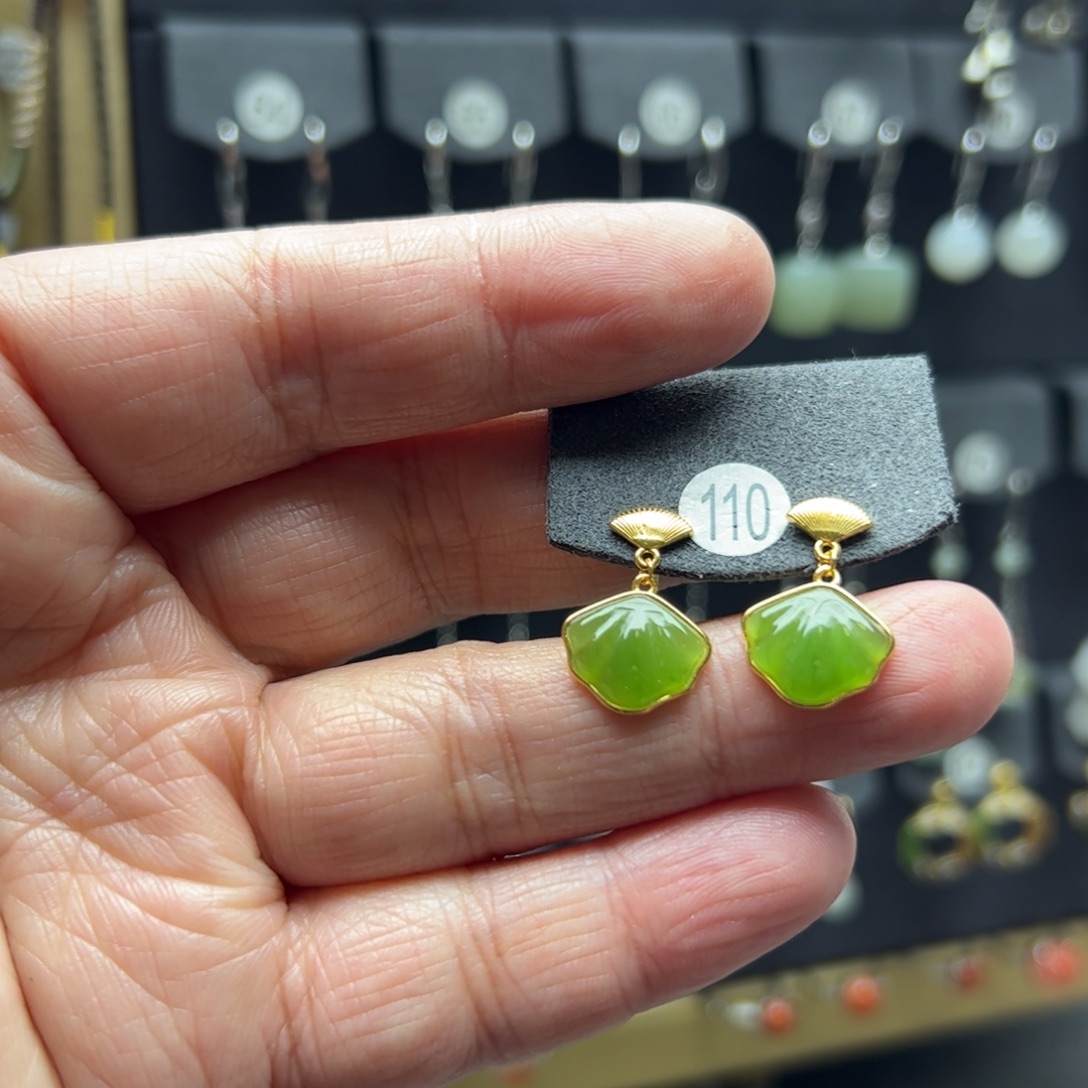 蓝****和田玉（碧玉）银S925镶嵌耳饰