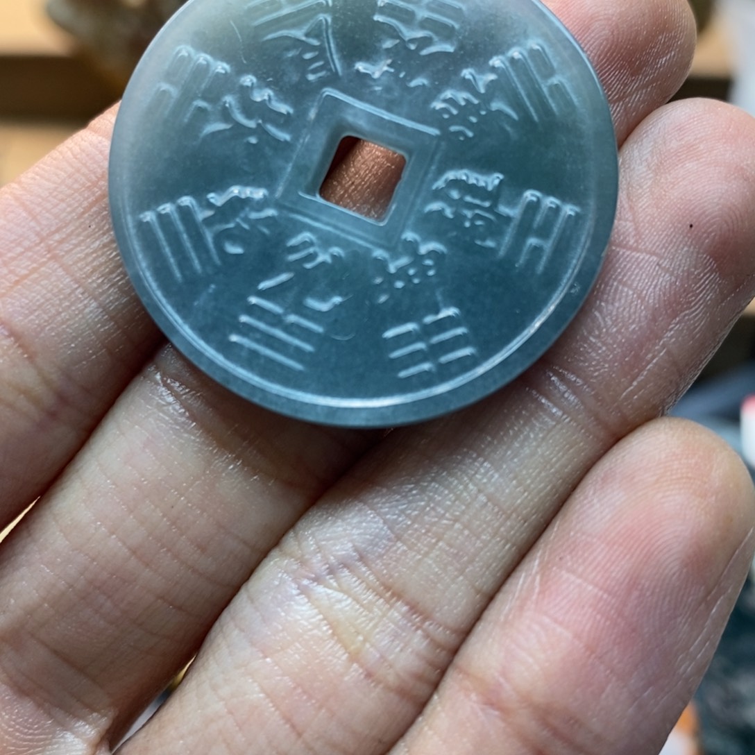 定制翡翠未镶嵌八卦山鬼花钱