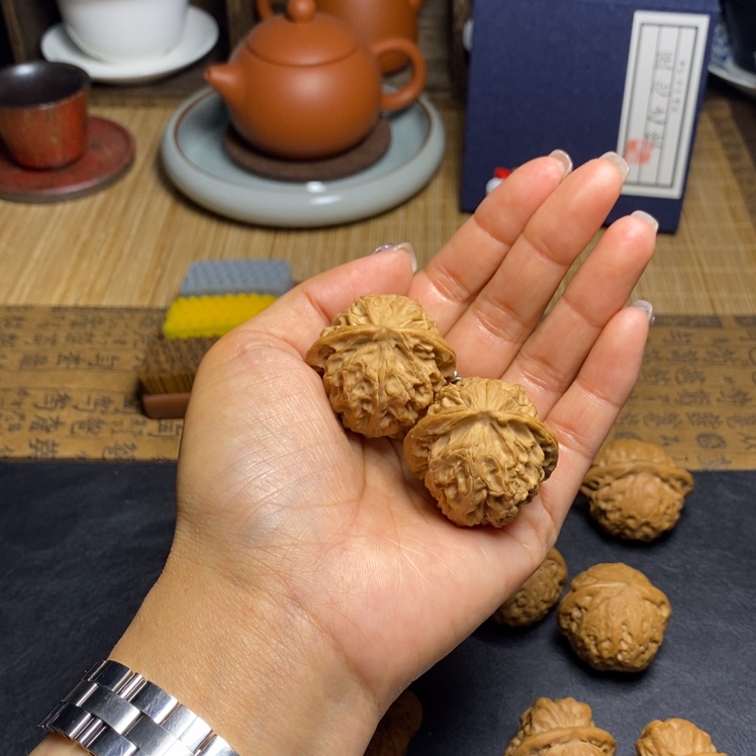 文玩核桃吊坠苹果园37