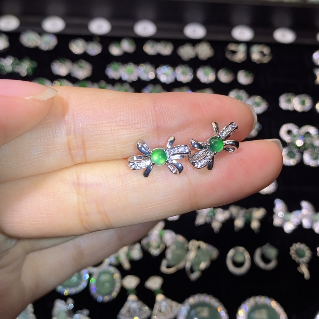 翡翠未镶嵌颈饰天然