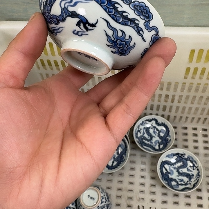 杯青花铠甲龙普洱杯