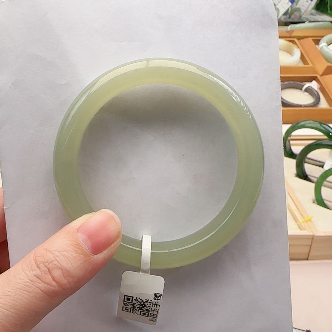 和田玉手镯未镶嵌57