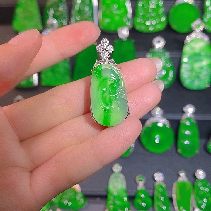 翡翠银S925镶嵌颈饰