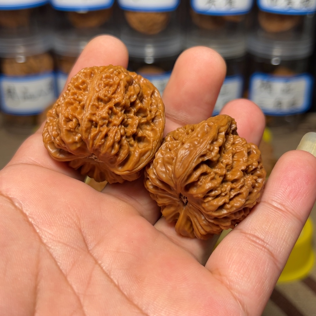 W***l吊坠文玩核桃南将石