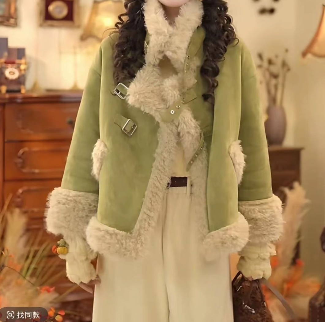 2025新款秋冬香草绿雾面麂皮拼接毛绒绒加厚外套