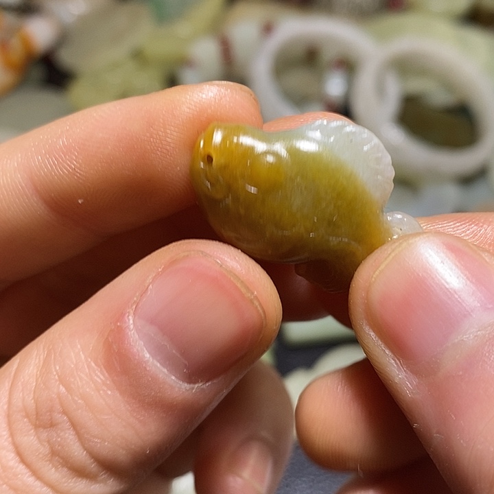 和田玉（糖玉）未镶嵌颈饰