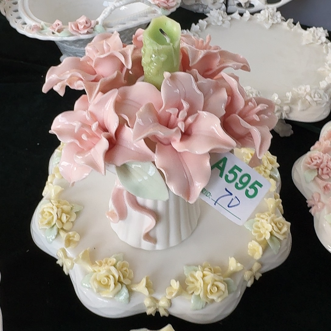 奇***怪手工捏花百合花烛台