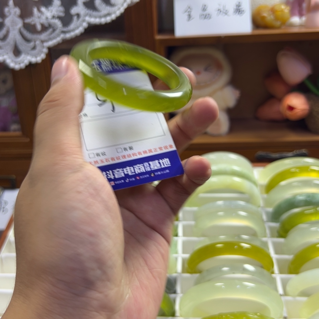 未镶嵌蛇纹石玉手镯471