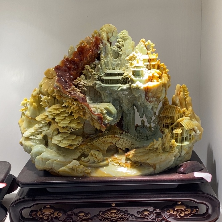 未镶嵌蛇纹石玉（覆膜）珠宝奇石