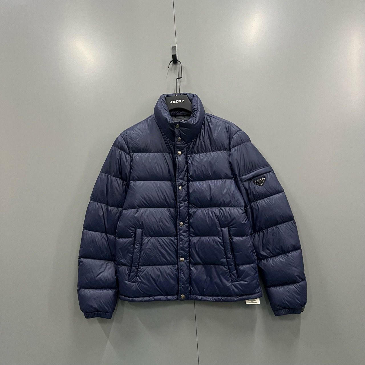 （bb）119 普拉达 深蓝色三角标羽绒服 50码/95新/20000/208487